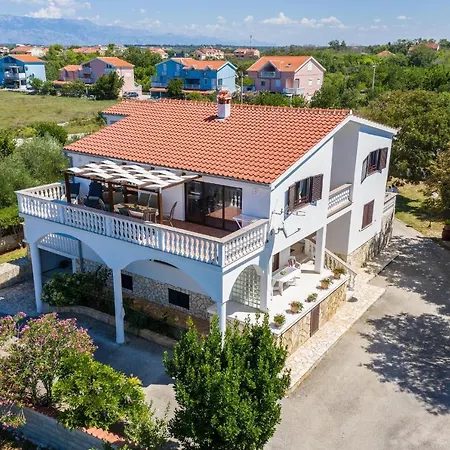 Astoria Apartman *