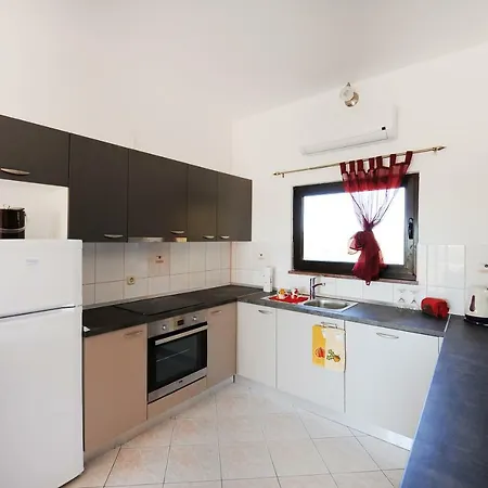 Astoria Apartment *